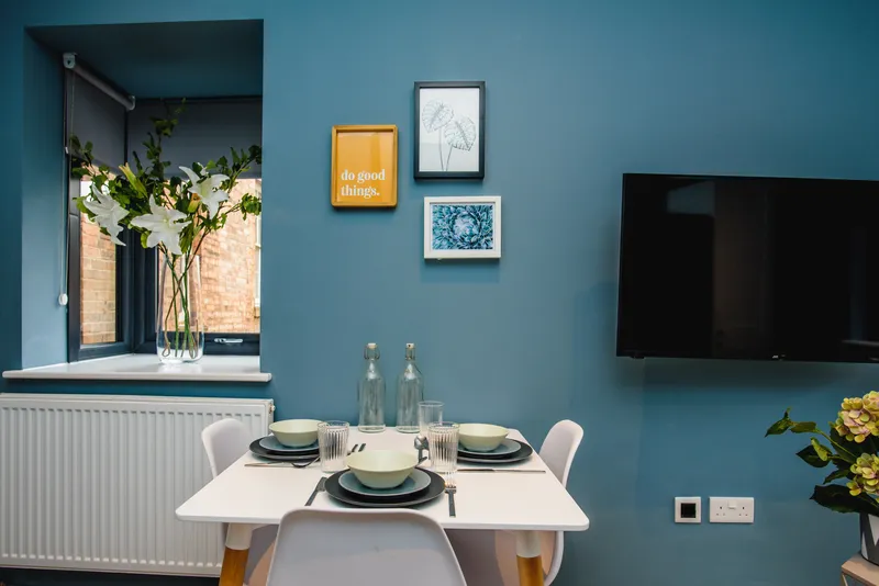 Flat D, 25 Lister Gate - Luxury 3 Bed City Centre Apartment - Thumbnail 8